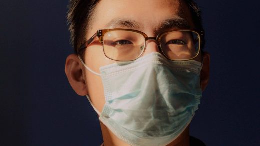 Profile of Youyang Gu, a 27-year-old data scientist whose ML model most accurately predicted COVID-19 death totals, which the CDC put on its forecasting website (Ashlee Vance/Bloomberg)