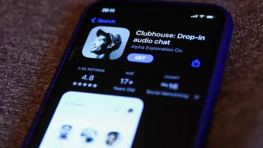 SensorTower data shows Clubhouse was downloaded only about 900,000 times in April, down from 2.7M installs in March and from February's peak of 9.6M (Katie Canales/Insider)